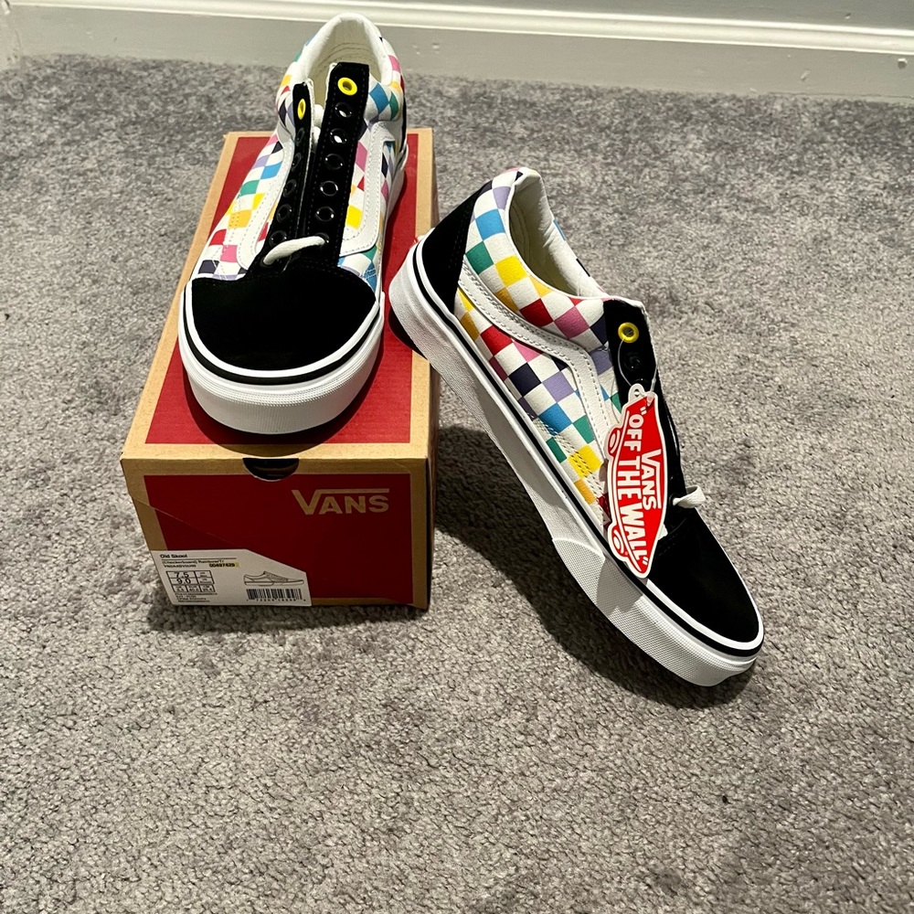 Vans Checkered Old School Rainbow Men’s 7.5 Women’s 9 New In Box